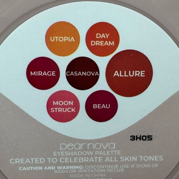 Pear Nova Eye Shadow Pallette NIB - Picture 5 of 7